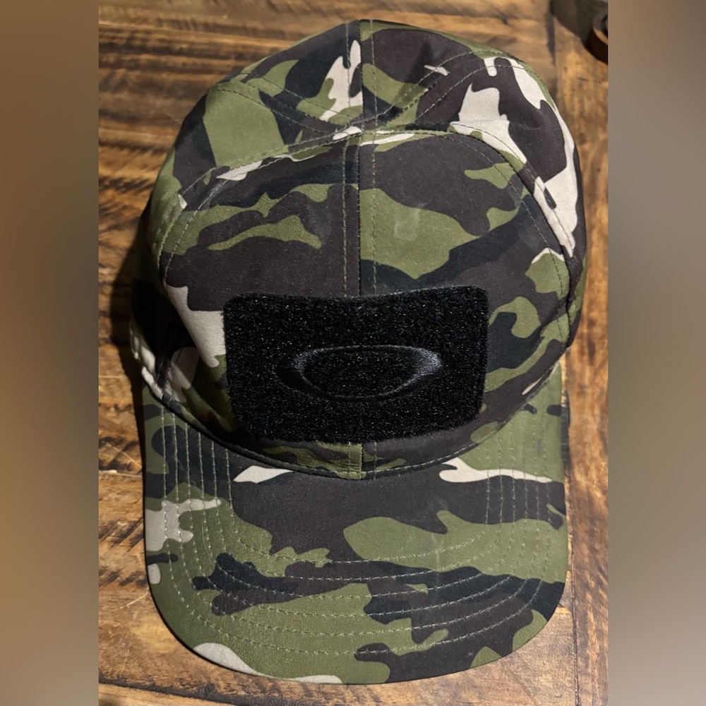 Oakley Camouflage Cap